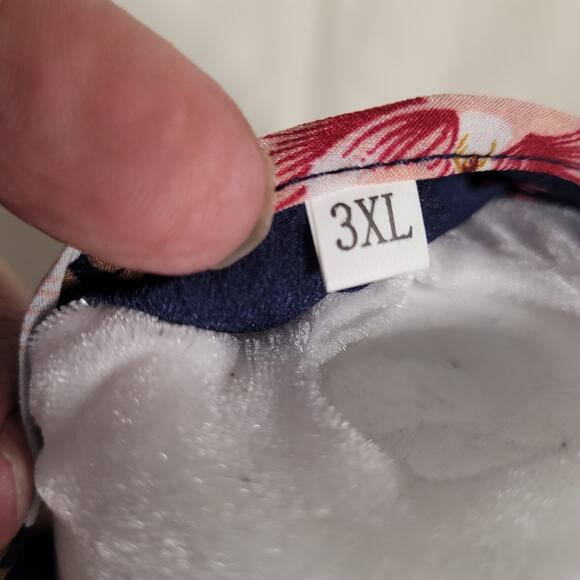 Women's 3XL Black Shirt with Floral Print - Excellent Condition - Picture 2 of 11